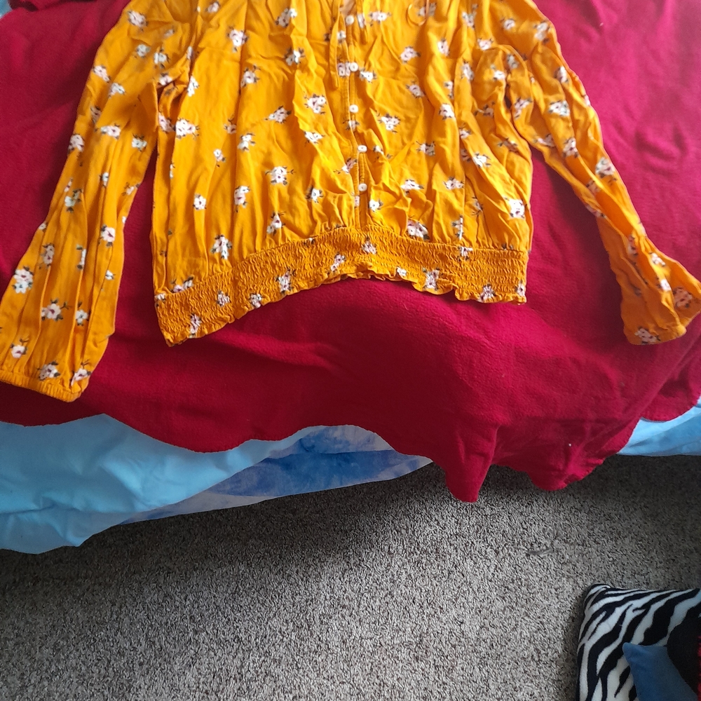 Mudd Mustard Yellow Floral Long Sleeve Peasant Top Size XL